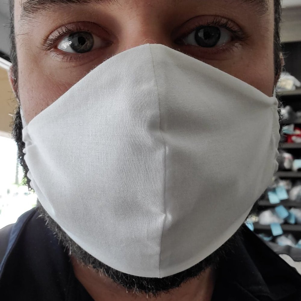 one White 100% cotton facemask with 3 PM 2.5 Filte